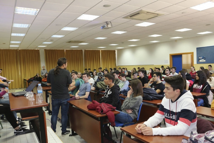 Ex alumnos cuentan su experiencia universitaria en Salesianos Alicante