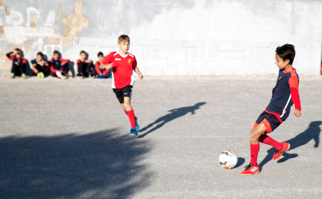 Salesianos Ibi fomenta la convivencia entre todos los niños de la localidad a través del deporte