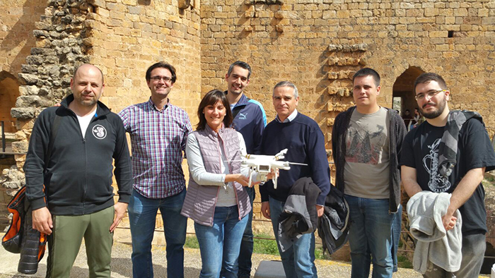 Los «drones salesianos» vuelan sobre el Castillo de Mesones