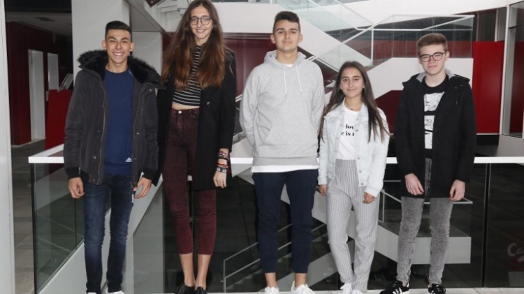 Alumnas de Salesianos Las Palmas y Salesianos Badajoz reciben becas de la Fundación Amancio Ortega