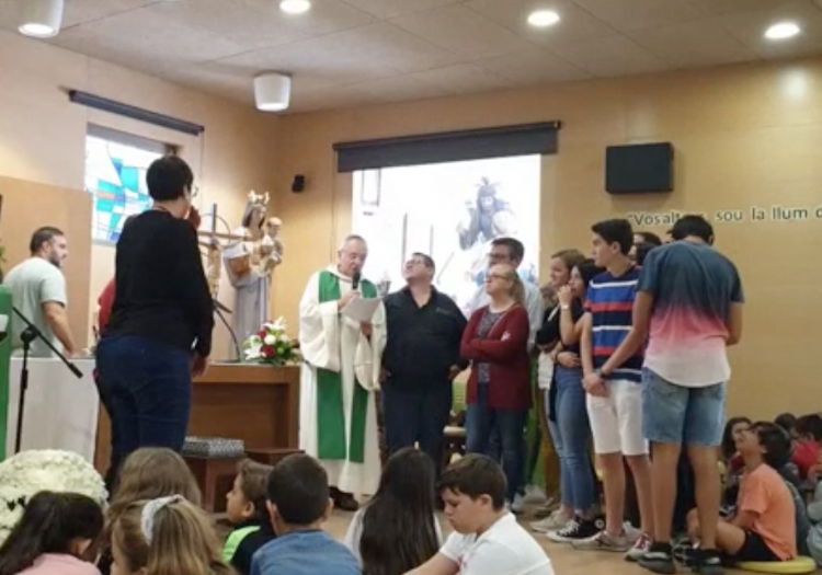 Fotonoticia: Misa familiar en Salesianos Mataró