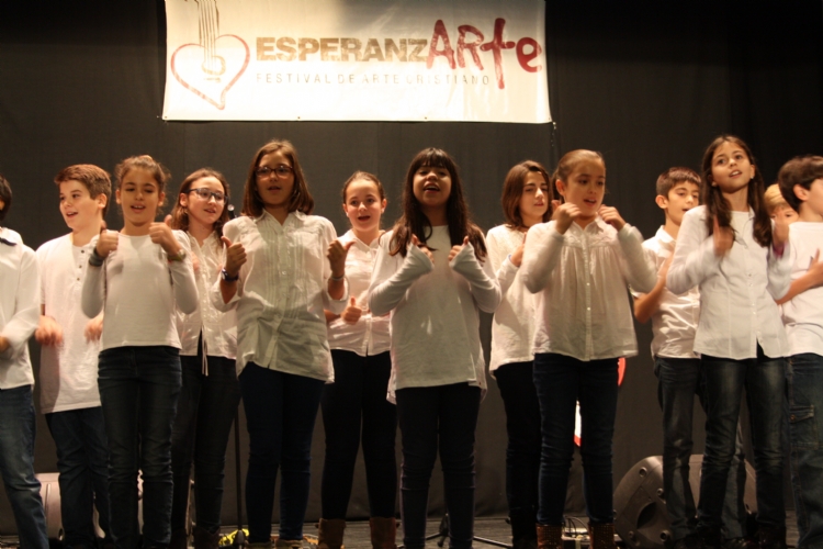 “Esperanz AR†E” en la clausura de la semana solidaria en Salesianos Huesca