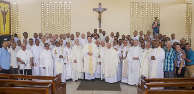 Fotonoticia: El Rector Mayor anima a los salesianos con su visita a República Dominicana