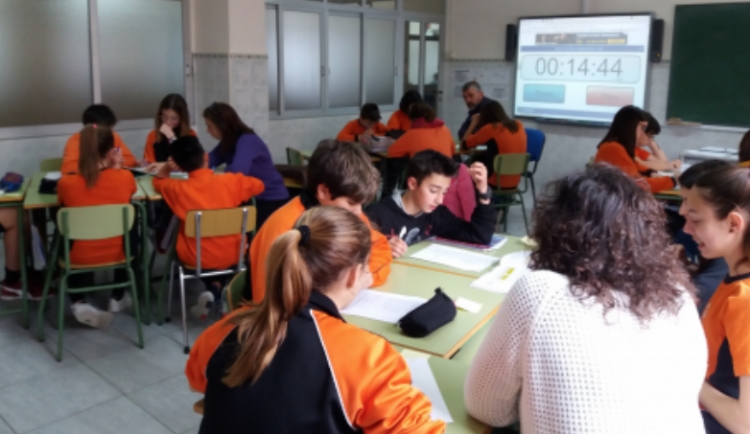 El colegio María Auxiliadora de Villena apuesta por las actuaciones educativas de éxito (AEE)